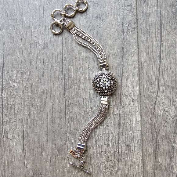 Women's Bracelet - Picture 1 of 5